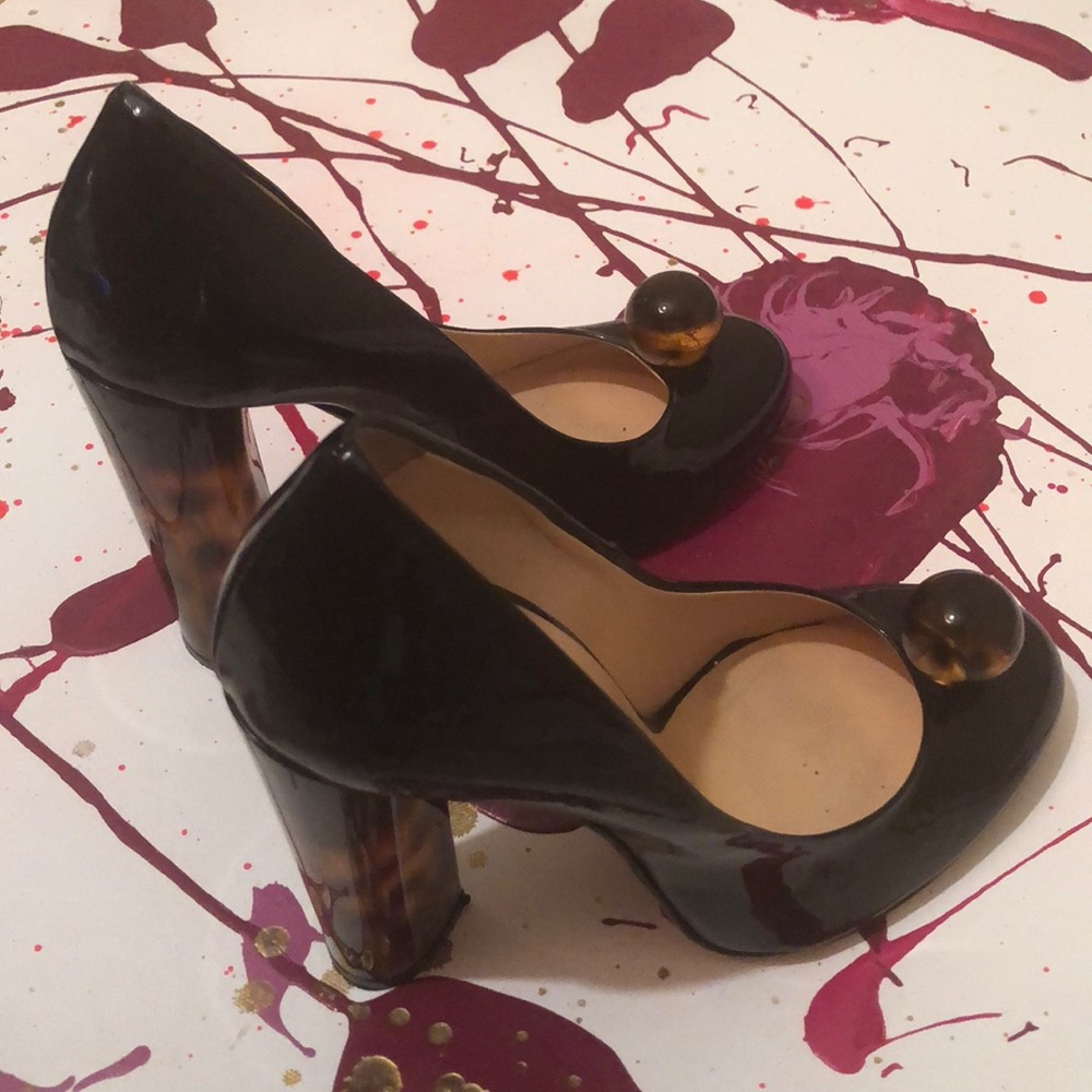 Mellow Yellow Patent Leather Round Toe Court Pump